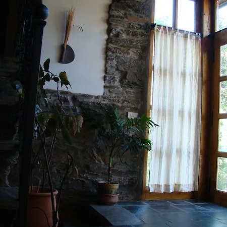 Casa Dos Pedrouzos * Doncos