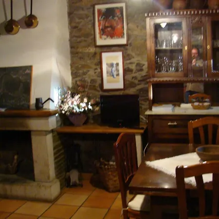 Casa Dos Pedrouzos Country house *