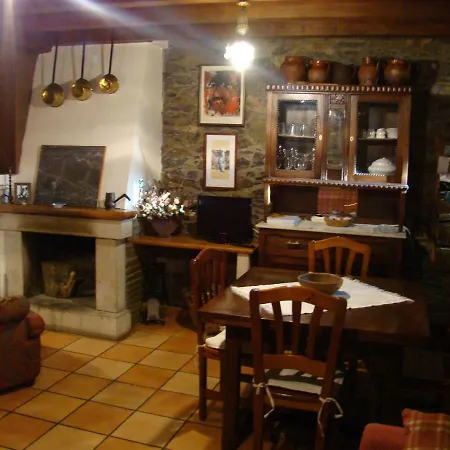 Casa Dos Pedrouzos * Doncos
