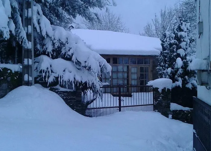 Casa Dos Pedrouzos Kır Evi *